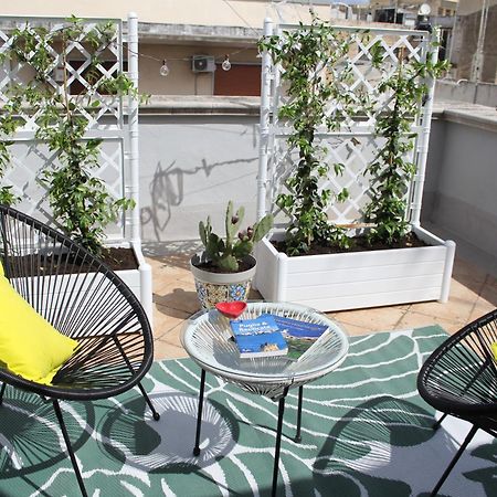 Rooftop Zahra Apartment バーリ エクステリア 写真